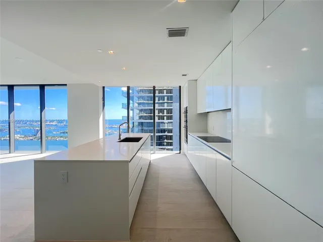 $25,000 | 700 Northeast 24th Street, Unit 5107, Miami, FL 33137