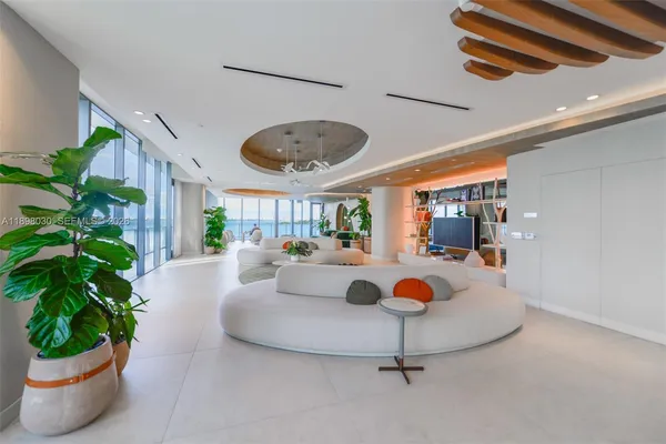 $17,000 | 700 Northeast 24th Street, Unit 5107, Miami, FL 33137