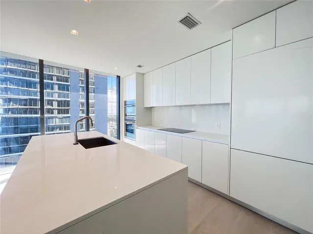 $25,000 | 700 Northeast 24th Street, Unit 5107, Miami, FL 33137