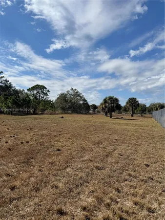 $1,800 | 130 North Granja Street, Clewiston, FL 33440