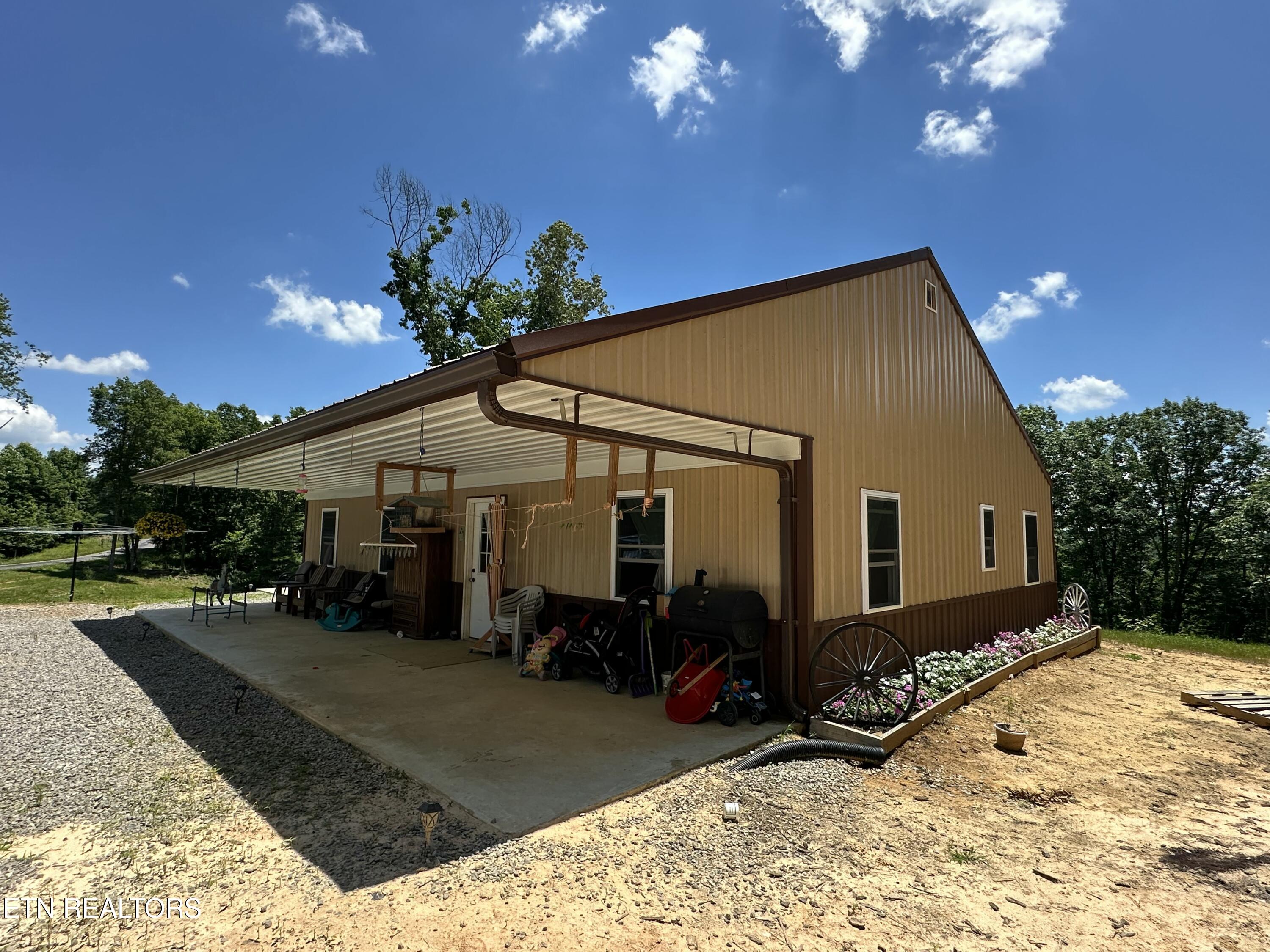 1561 Coon Hollow Road Deer Lodge, TN 37726 - Photo 3 of 48 IMG_2106