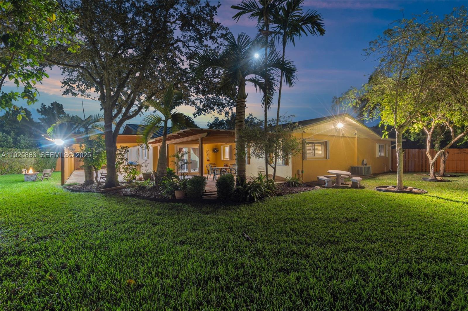 12920 Southwest 108th Place Miami, FL 33176 - Photo 4 of 62