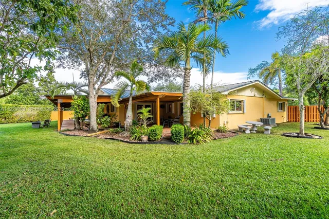 $1,599,900 | 12920 Southwest 108th Place, Miami, FL 33176