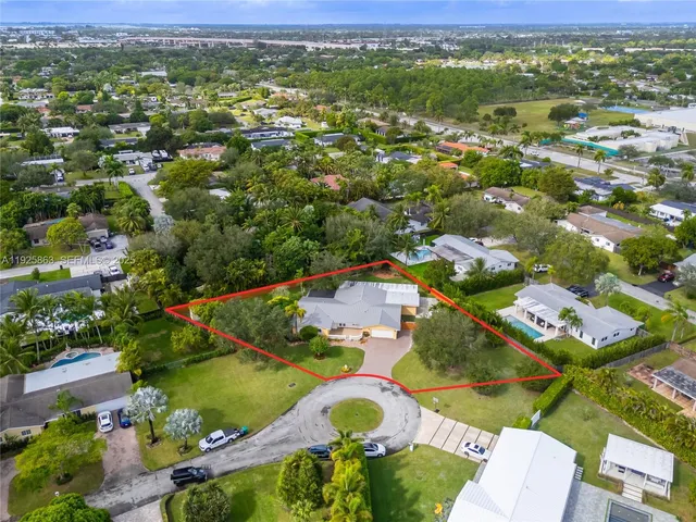 $1,599,900 | 12920 Southwest 108th Place, Miami, FL 33176