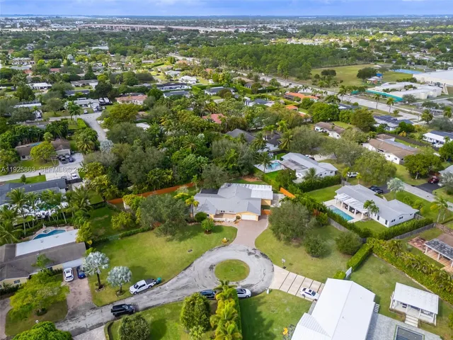 $1,599,900 | 12920 Southwest 108th Place, Miami, FL 33176