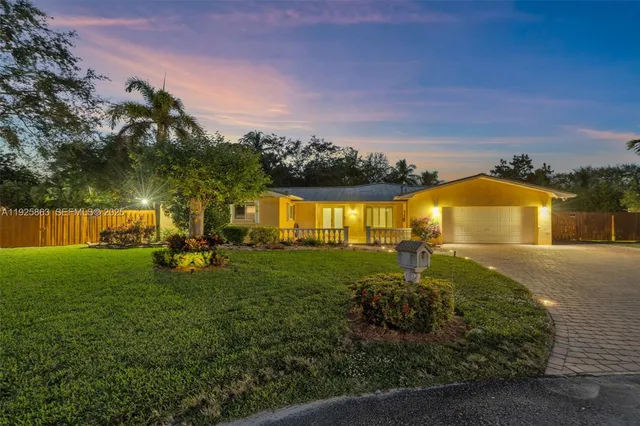 $1,599,900 | 12920 Southwest 108th Place, Miami, FL 33176