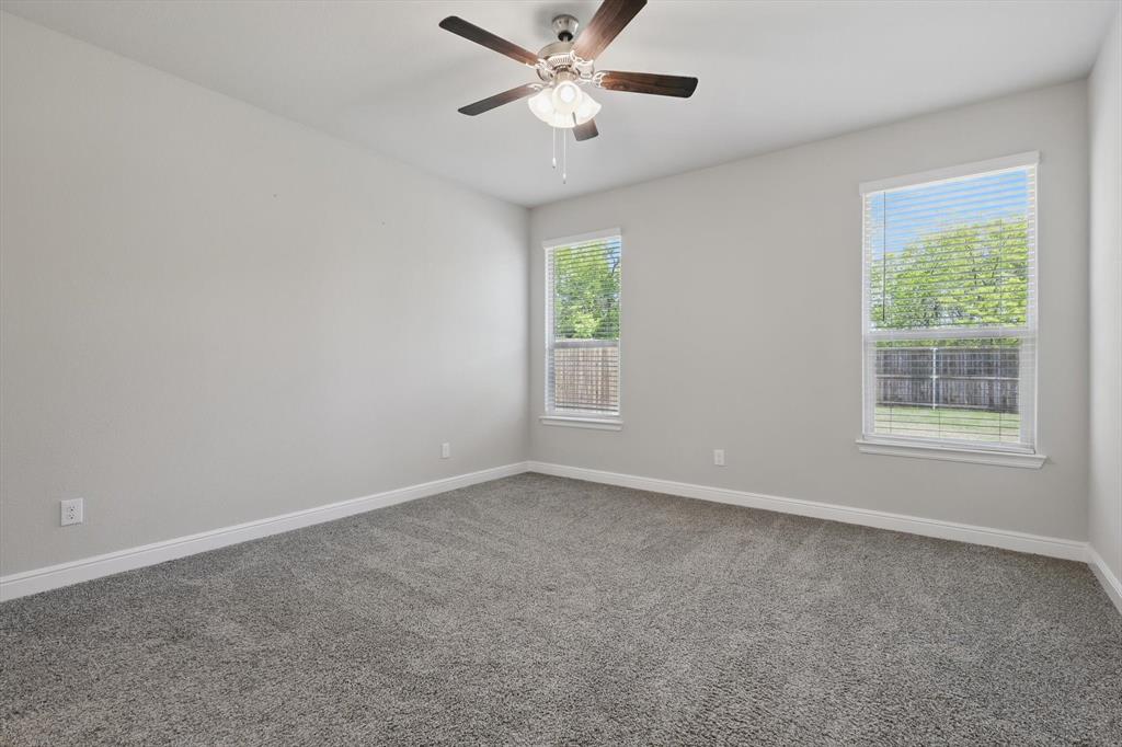 5605 Round Hl Road Denton, TX 76210 - Photo 7 of 15 Primary Bedroom