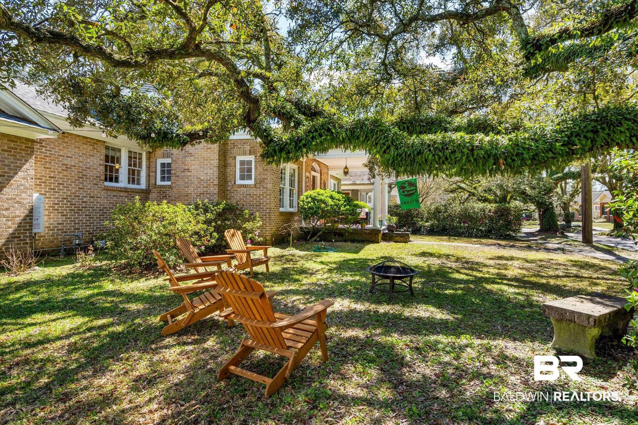 101 Houston Street Mobile, AL 36606 - Photo 2 of 27