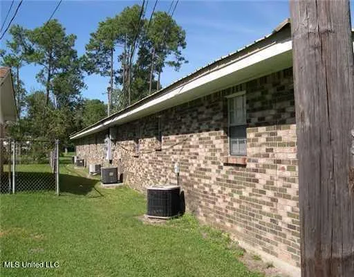 $850 | 15061 Polk Street, Unit A, Gulfport, MS 39501