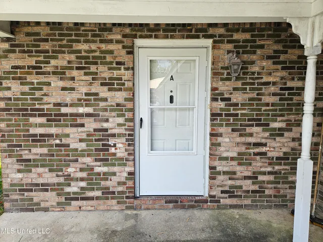 $850 | 15061 Polk Street, Unit A, Gulfport, MS 39501