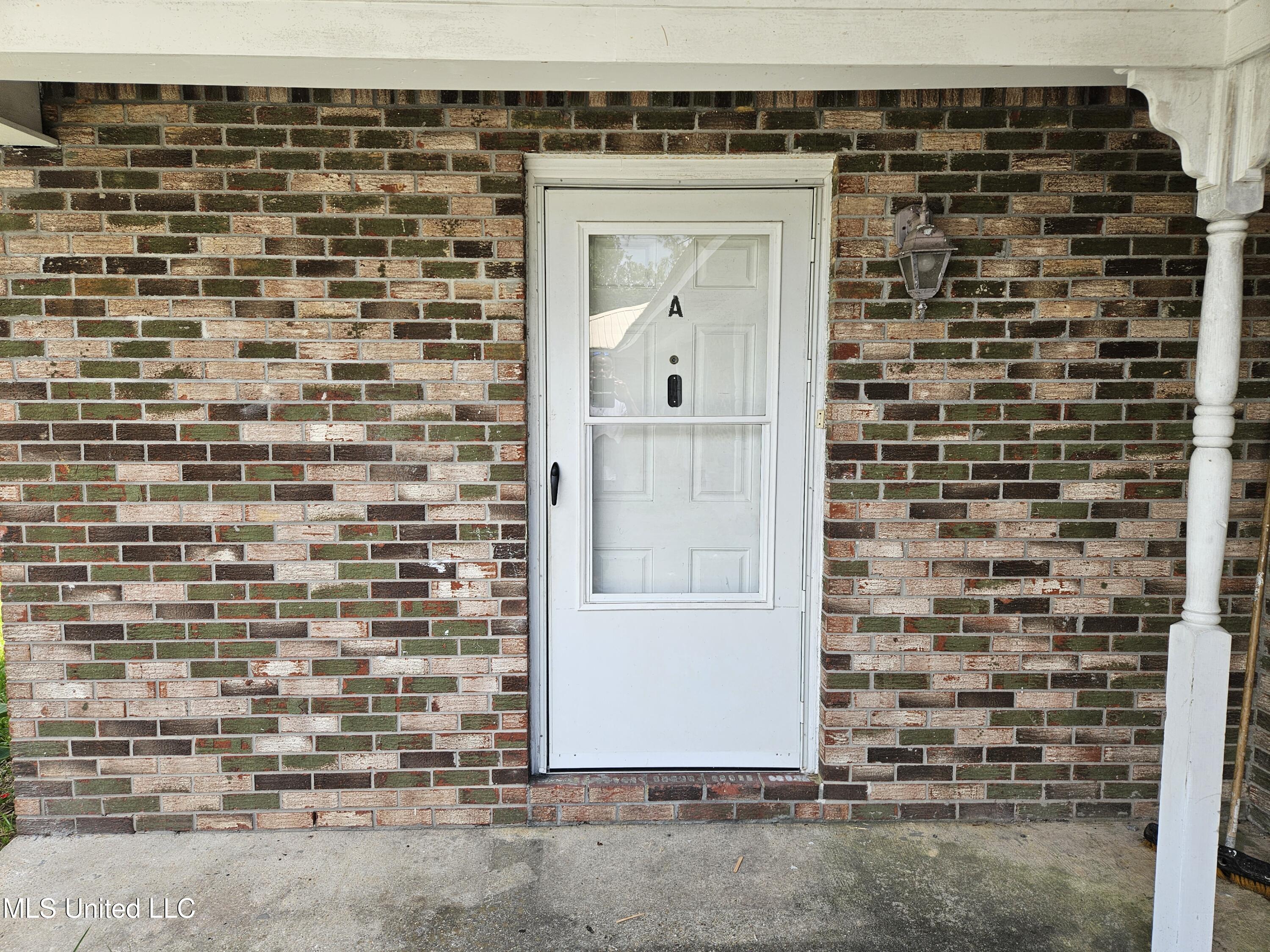 15061 Polk Street, Unit A Gulfport, MS 39501 - Photo 3 of 13 20250820_121739