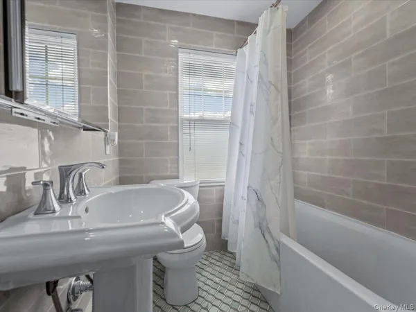 $1,188,000 | 146-07 17th Avenue | Whitestone