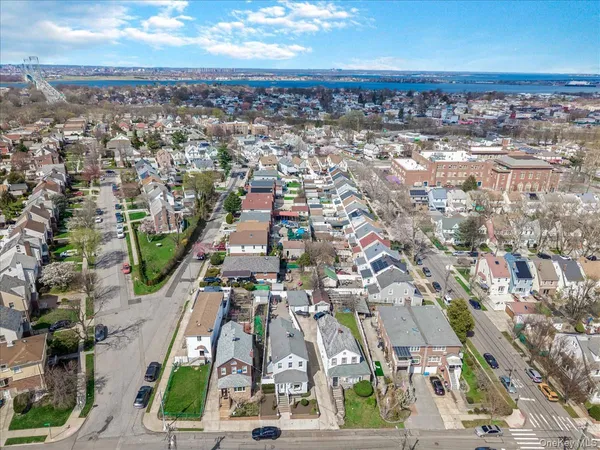 $1,188,000 | 146-07 17th Avenue | Whitestone
