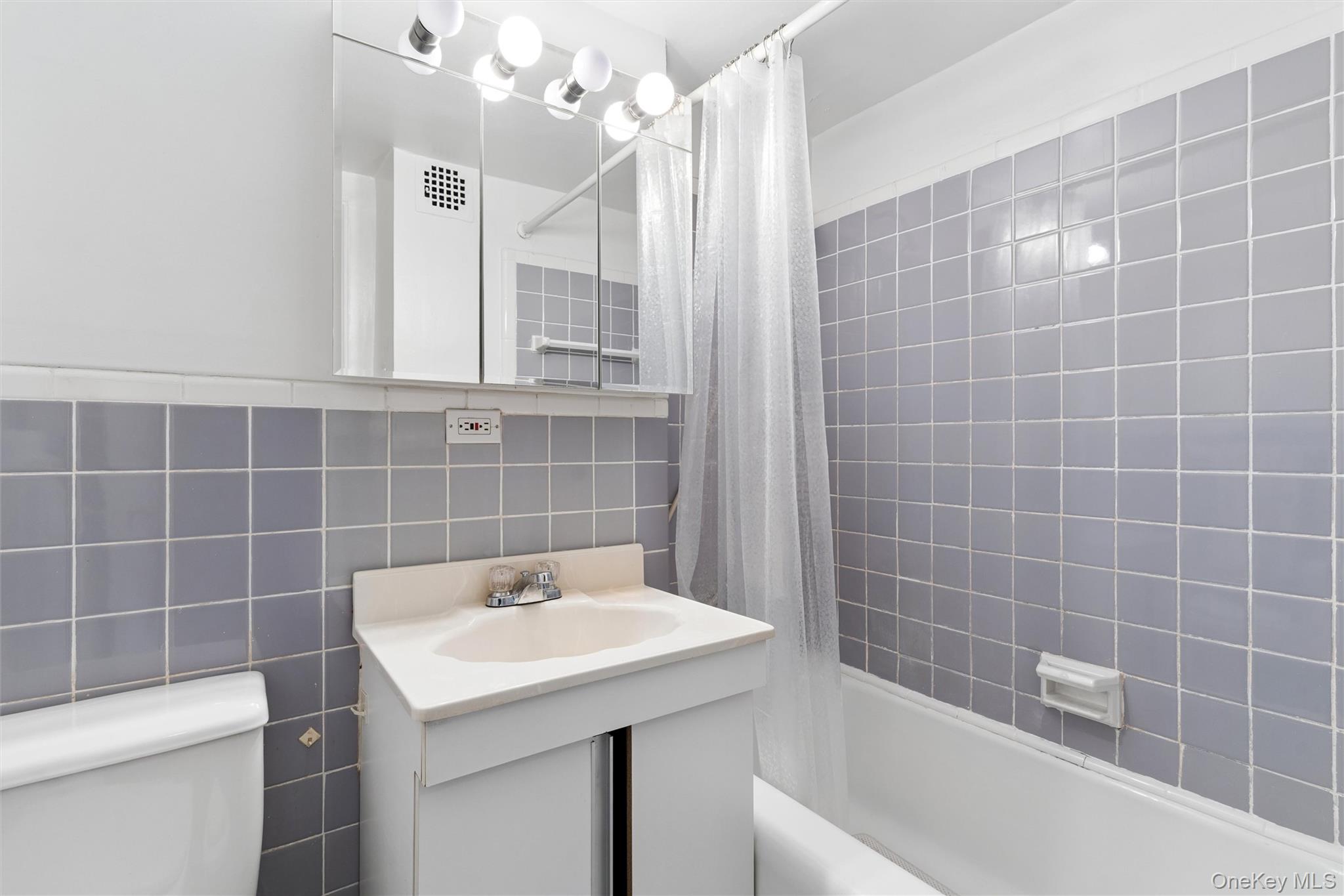 97-37 63rd Road, Unit 6F Queens, NY 11374 - Photo 10 of 18 Gallery Image 10
