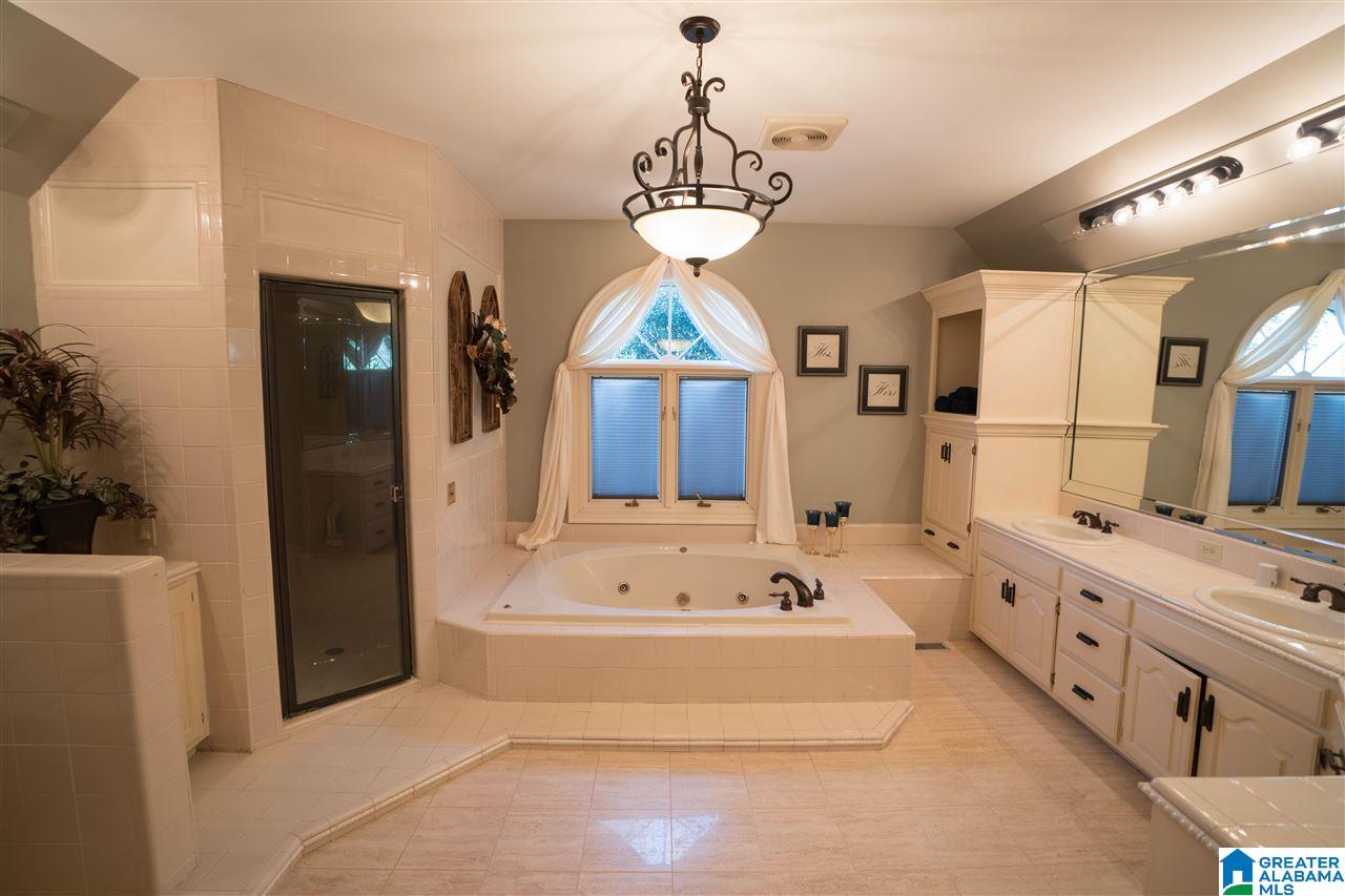 403 Woodward Road Trussville, AL 35173 - Photo 15 of 42