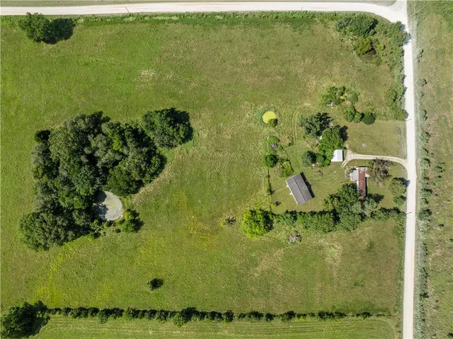 $299,000 | 8565 South 1301 Road, El Dorado Springs, MO 64744