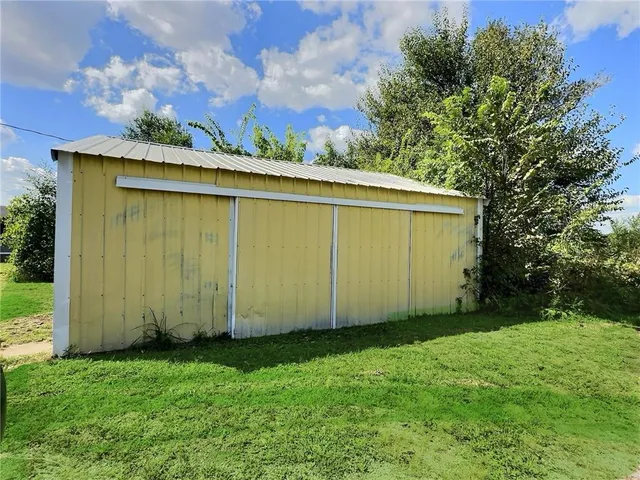 $299,000 | 8565 South 1301 Road, El Dorado Springs, MO 64744