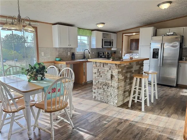 $299,000 | 8565 South 1301 Road, El Dorado Springs, MO 64744