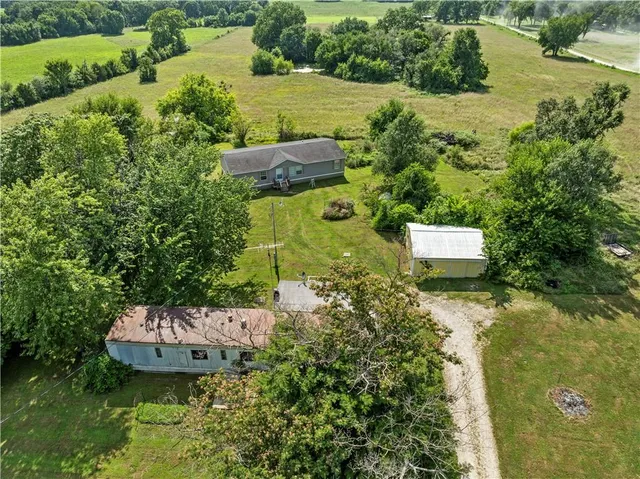 $299,000 | 8565 South 1301 Road, El Dorado Springs, MO 64744