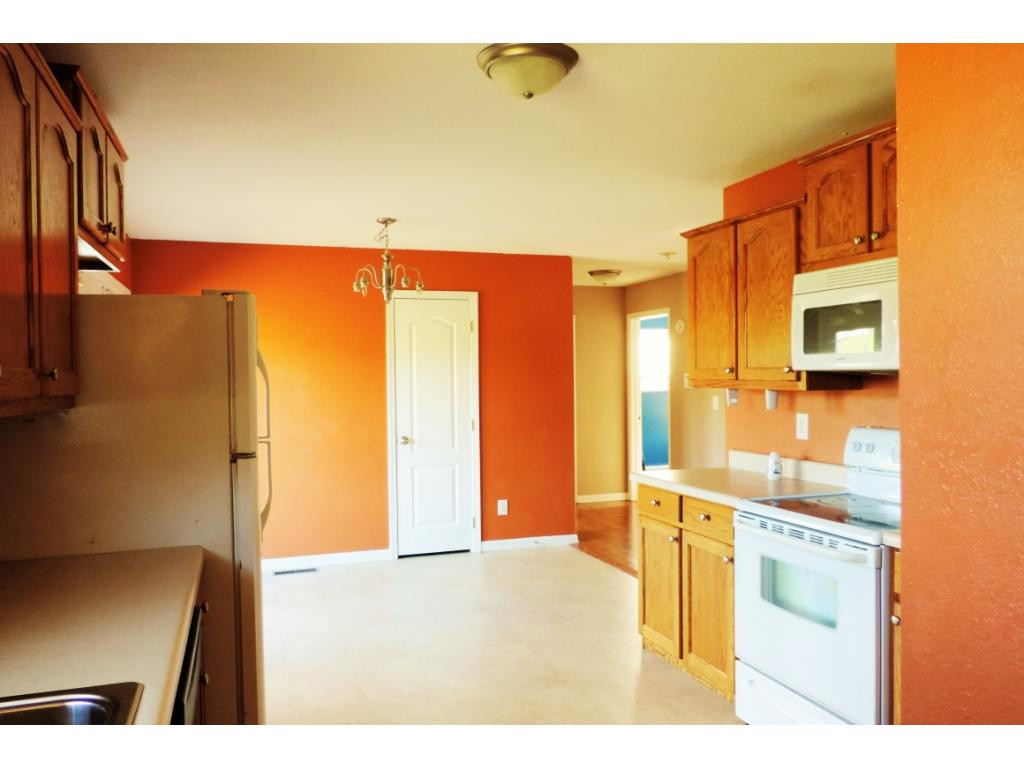754 Stone Dam Road Chuckey, TN 37641 - Photo 4 of 11 Kitchen to Dining