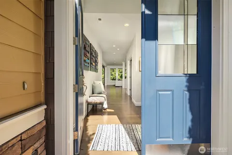 $1,695,000 | 13874 La Vigne Court Northeast, Bainbridge Island, WA 98110