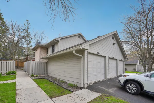 $299,000 | 18669 Clear View Court, Minnetonka, MN 55345