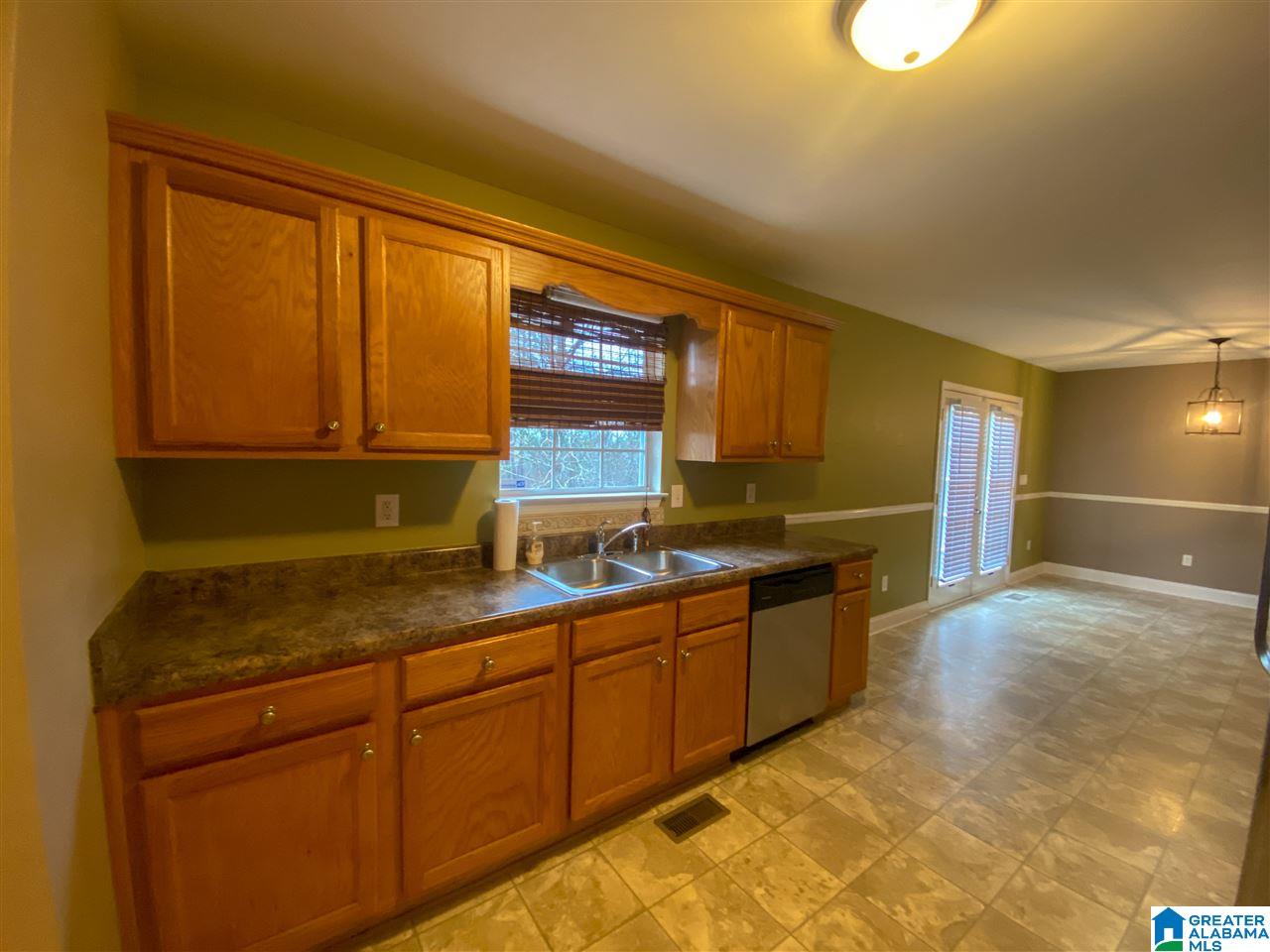 98 Nikki Lane Warrior, AL 35180 - Photo 31 of 38