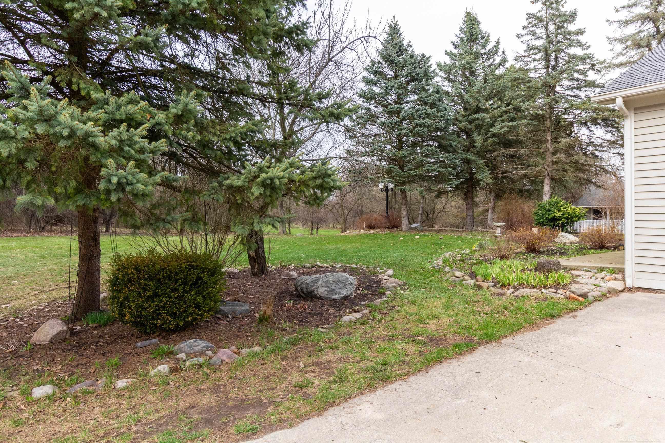 5333 General Squier Road Dryden, MI 48428 - Photo 49 of 79 50171980-c1fa41b0-33e7-4c6a-aa23-6c49709c33af.JPG