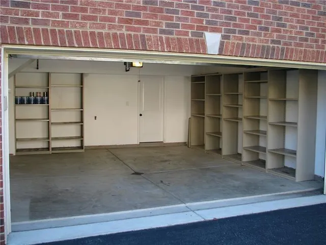 $2,300 | 411 Maple Ridge Drive, Canonsburg, PA 15317