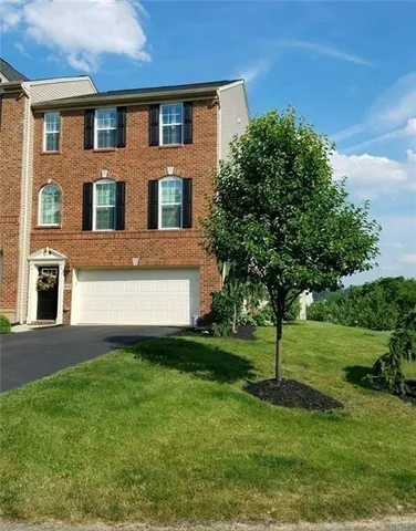 $2,300 | 411 Maple Ridge Drive, Canonsburg, PA 15317