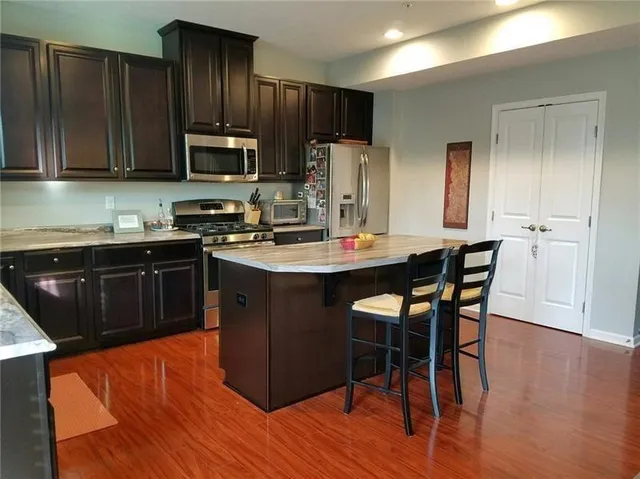 $2,300 | 411 Maple Ridge Drive, Canonsburg, PA 15317