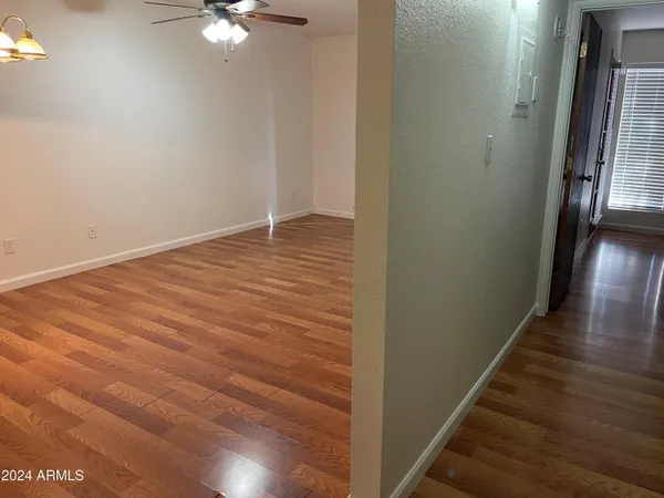 $1,000 | 3131 West Cochise Drive, Unit 222, Phoenix, AZ 85051