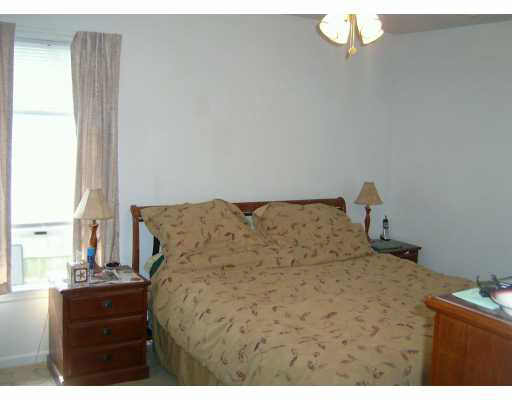 2803 Hampton Road Mishawaka, IN 46544 - Photo 4 of 8 Gallery Image 4