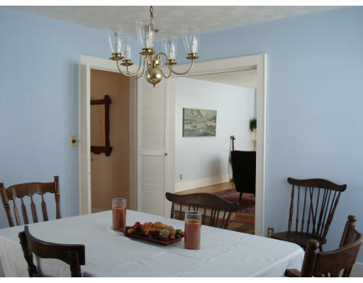 17 Lancaster Street Springfield, MA 01118 - Photo 3 of 15 a living room with furniture