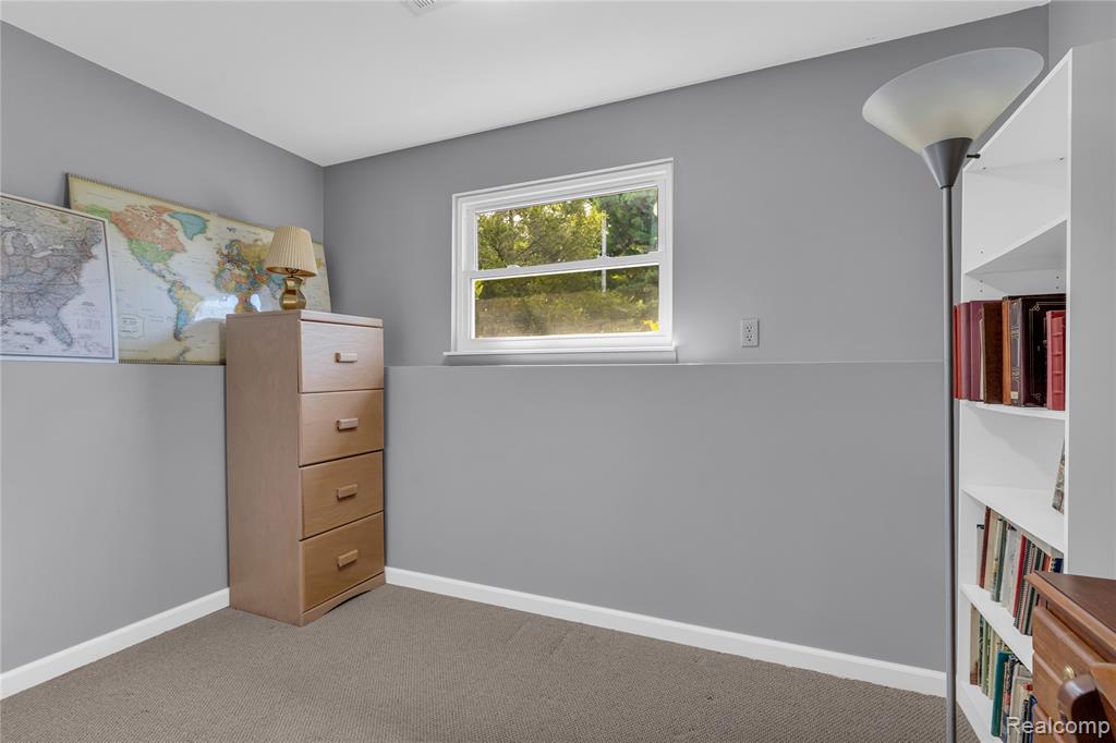 3145 South Fenton Road Holly, MI 48442 - Photo 13 of 34 Gallery Image 13