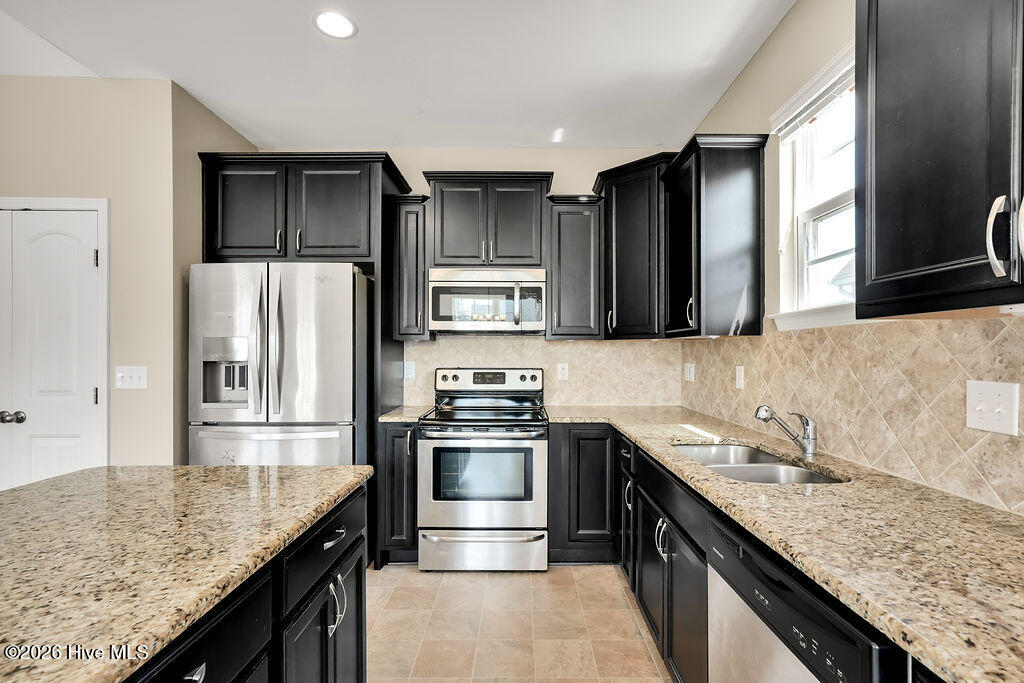 835 Heartwood Loop Road Leland, NC 28451 - Photo 16 of 31 835HeartwoodLoopRoad-16