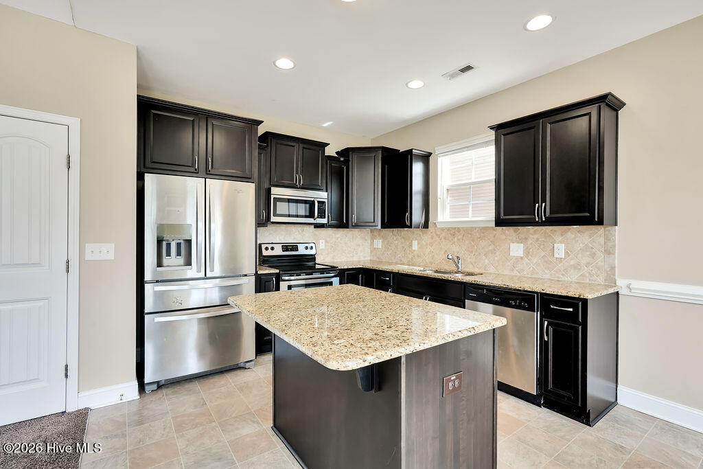 835 Heartwood Loop Road Leland, NC 28451 - Photo 18 of 31 835HeartwoodLoopRoad-18