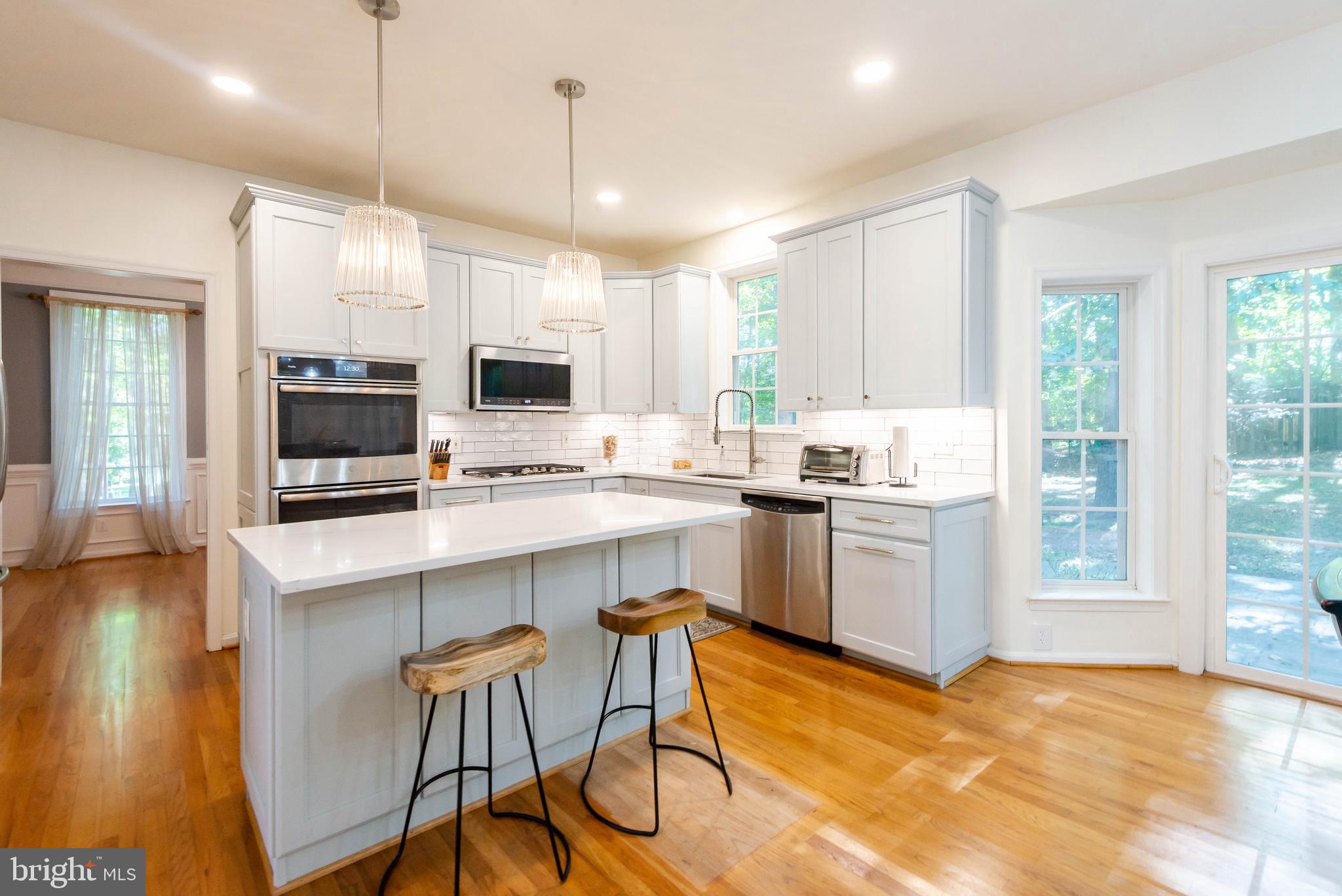 7 Durkee Farm Road Reisterstown, MD 21136 - Photo 13 of 67 Eating space at the island