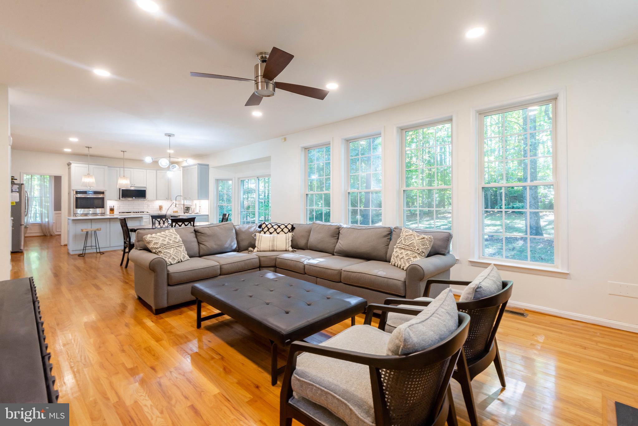 7 Durkee Farm Road Reisterstown, MD 21136 - Photo 27 of 67 Abundant natural light