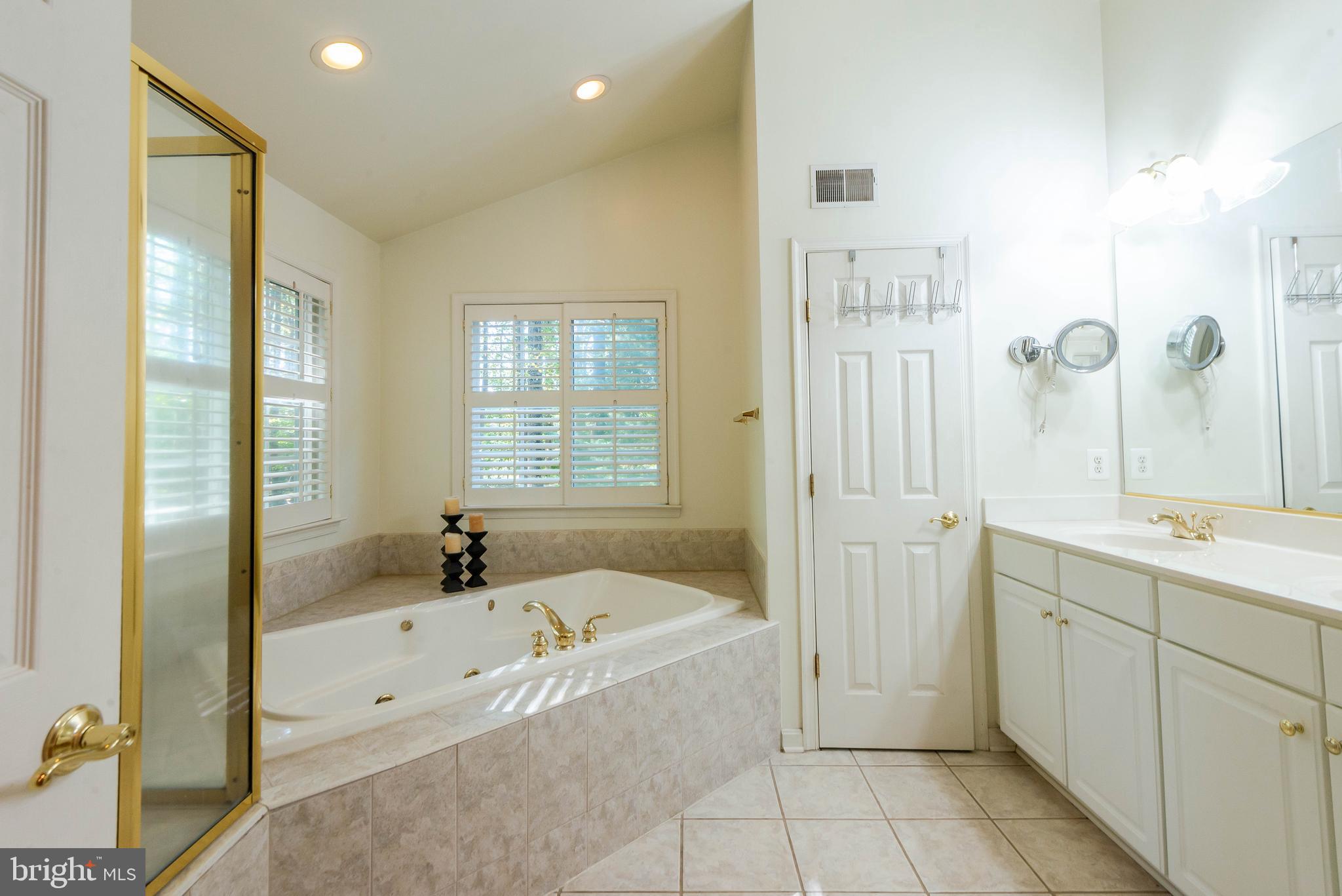 7 Durkee Farm Road Reisterstown, MD 21136 - Photo 37 of 67 Gorgeous lighting