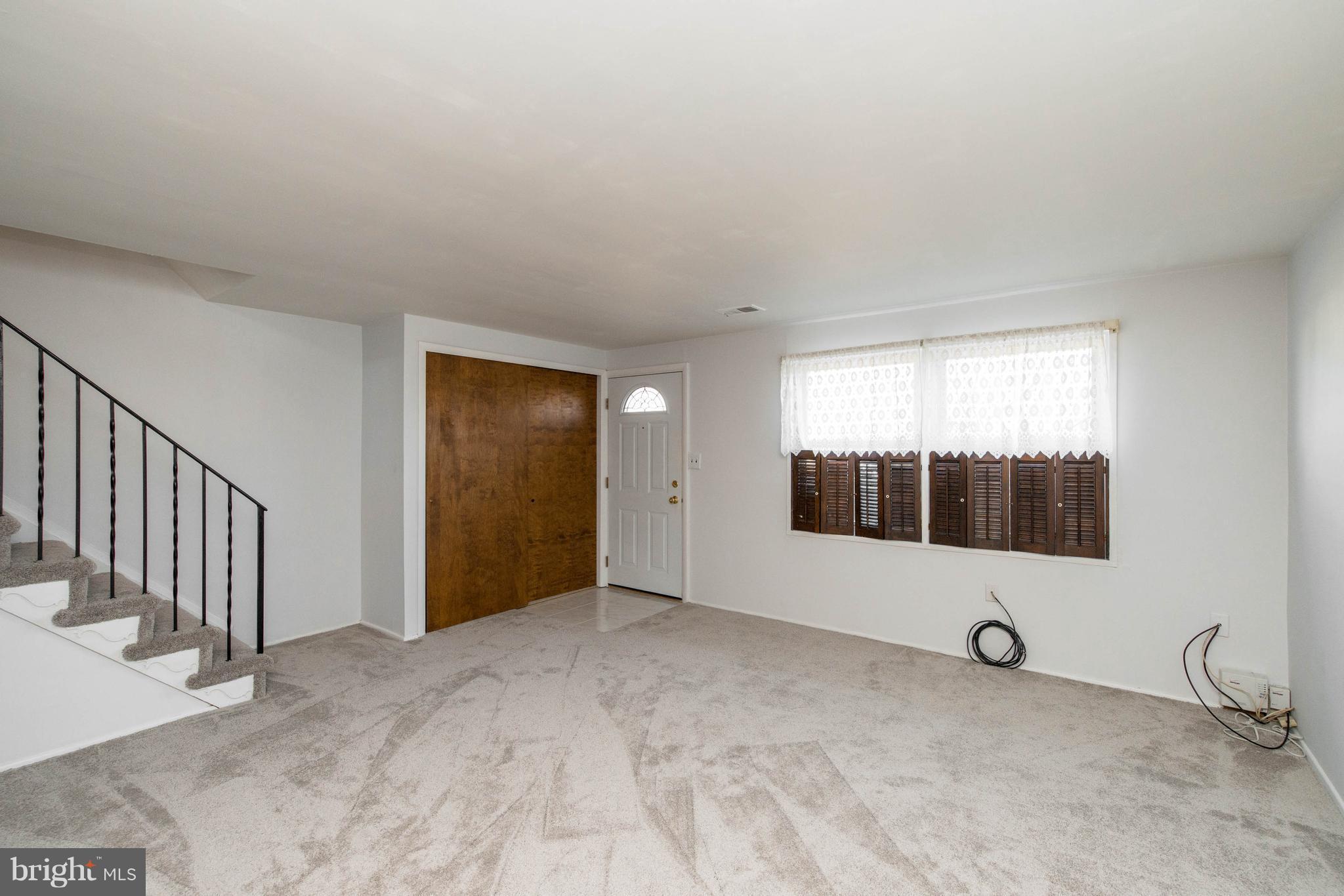 1619 Wycliffe Road Baltimore, MD 21234 - Photo 3 of 21 Living Room