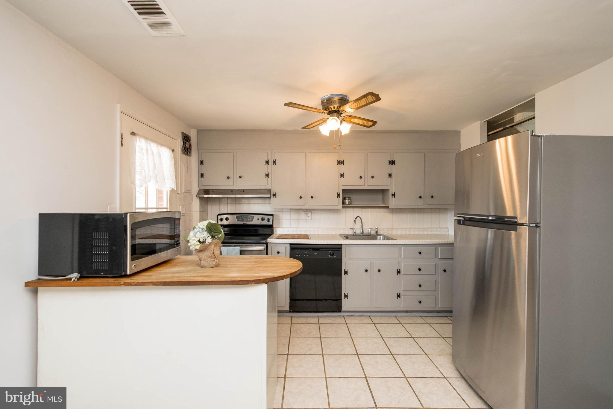 1619 Wycliffe Road Baltimore, MD 21234 - Photo 7 of 21 Kitchen