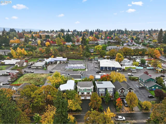 $865,000 | 1807 Columbia Street, Hood River, OR 97031