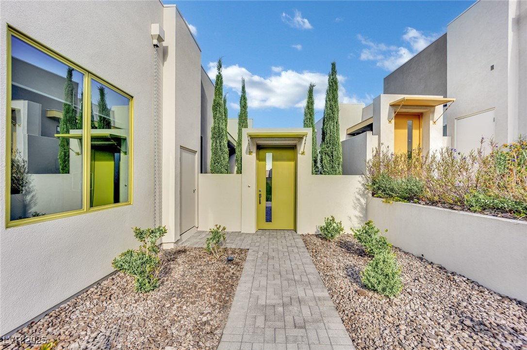 658 Falcon Summit Court Henderson, NV 89012 - Photo 4 of 99