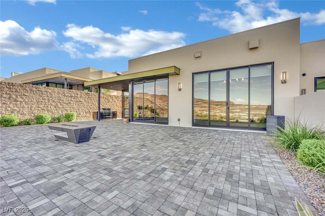 658 Falcon Summit Court Henderson, NV 89012 - Photo 55 of 99 View of patio / terrace
