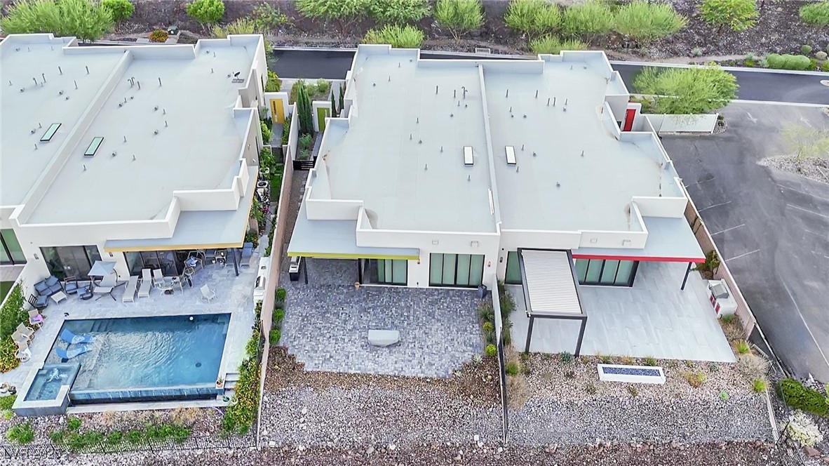 658 Falcon Summit Court Henderson, NV 89012 - Photo 90 of 99 View of subject property featuring a pool