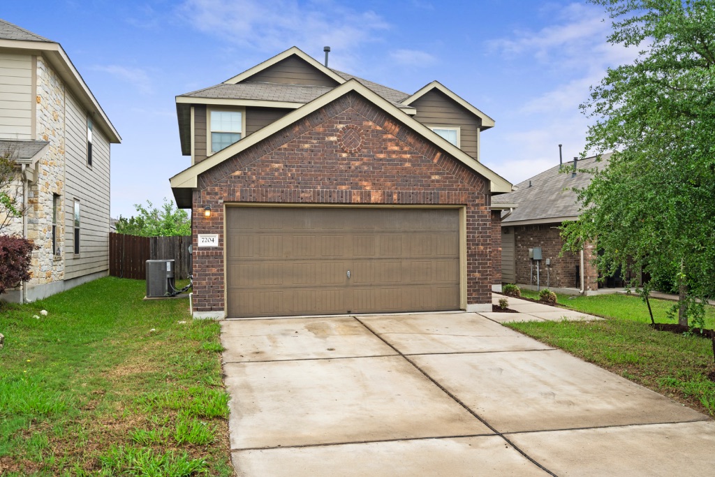 7204 Outfitter Drive Austin, TX 78744 - Photo 3 of 33