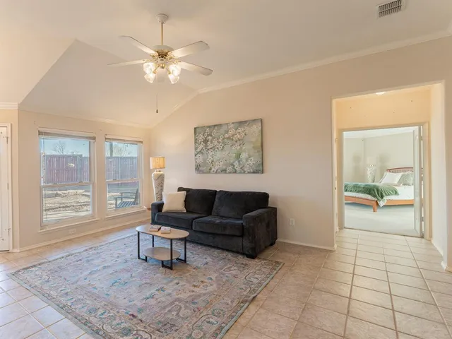 $389,000 | 1624 Knoll Ridge Circle, Corinth, TX 76210