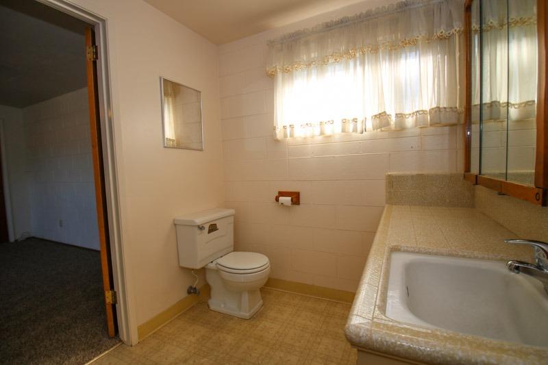 1276 North Pecan Avenue Reedley, CA 93654 - Photo 8 of 52 Gallery Image 8