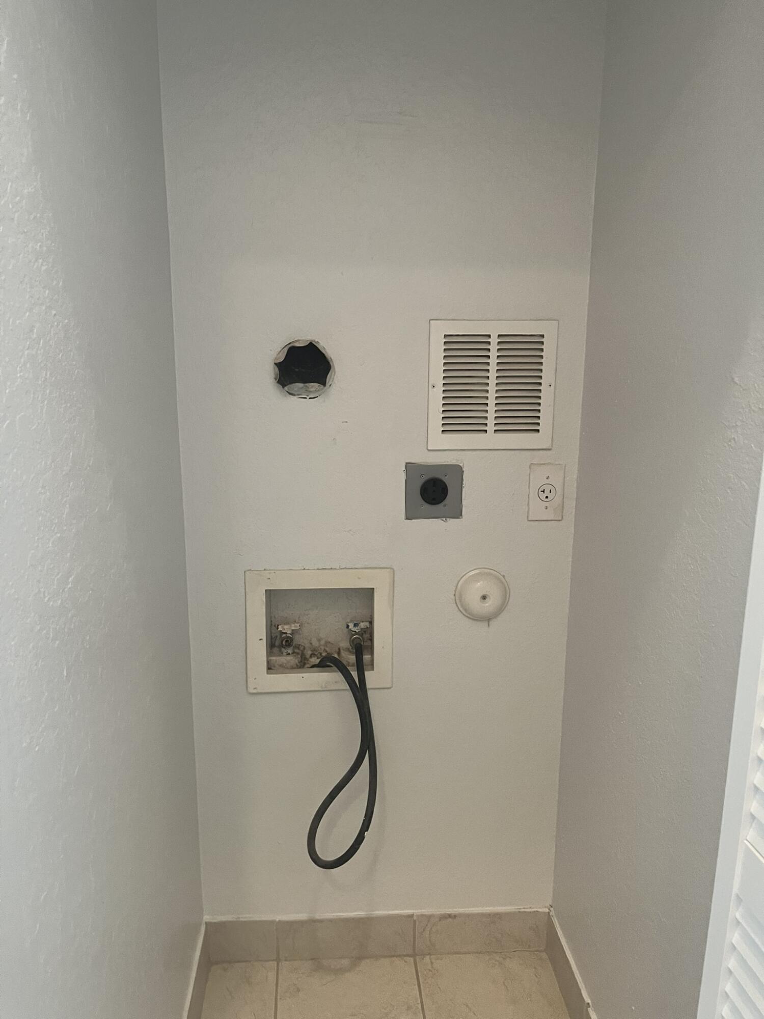 3231 Laurel Ridge Circle Riviera Beach, FL 33404 - Photo 19 of 22 IMG_0606